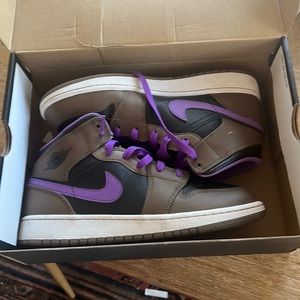 Jordan one mid purple mocha